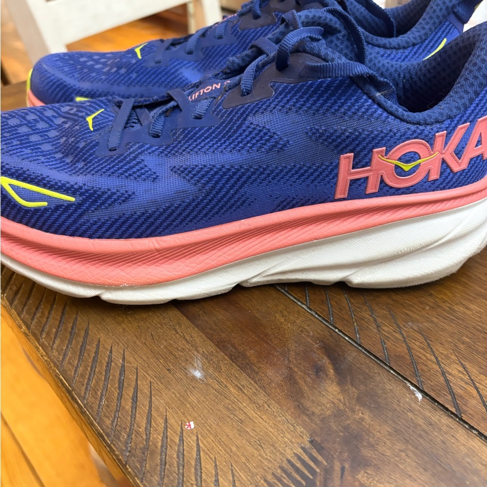 Women’s Hoka Clifton 9
